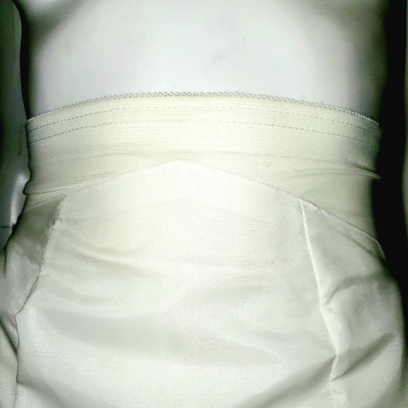 ๐คEUC A Very Nice Petticoat Worn Once Size 4 by Merry Modes ๐ค - Picture 5 of 17